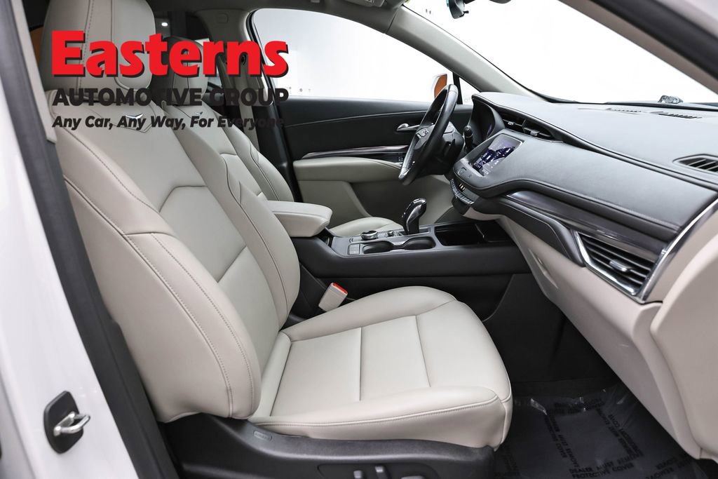 Used 2019 Cadillac XT4 Luxury AWD/4WD image 23