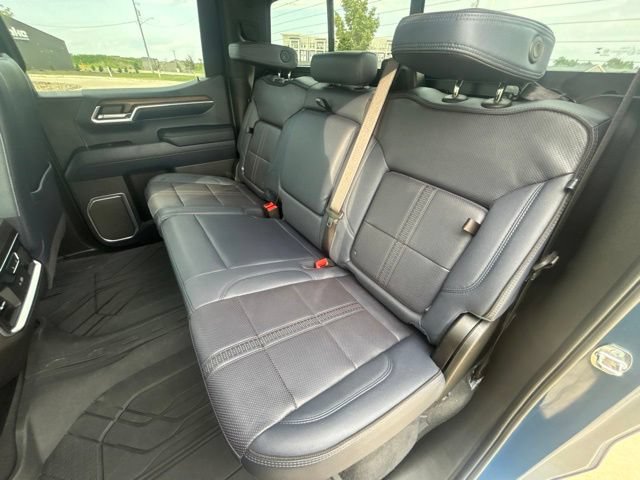 Used 2024 Chevrolet Silverado 1500 High Country w/ High Country Premium Package AWD/4WD image 21