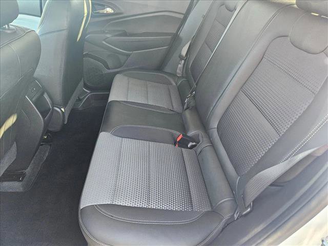 Used 2025 Chevrolet Trax LT image 18