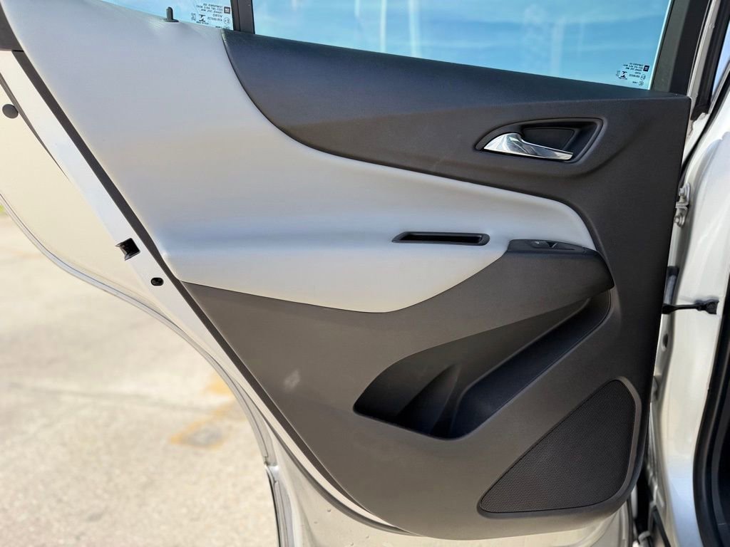 Used 2019 Chevrolet Equinox LS FWD image 19