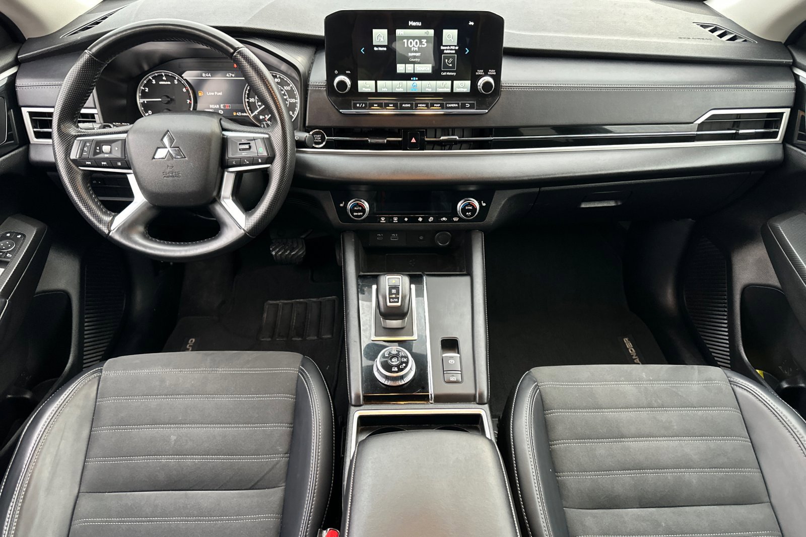 Used 2024 Mitsubishi Outlander SE image 14