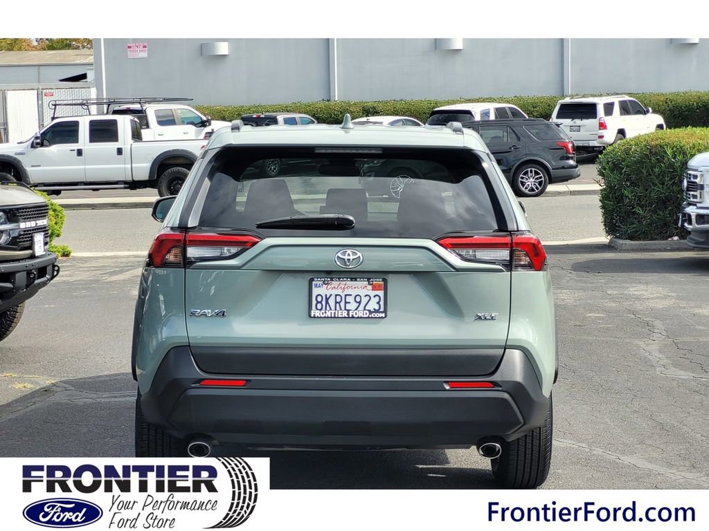 Used 2019 Toyota RAV4 XLE image 6