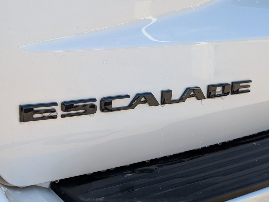 Used 2023 Cadillac Escalade ESV Premium Luxury w/ LPO, Floor Liner Package AWD/4WD image 11