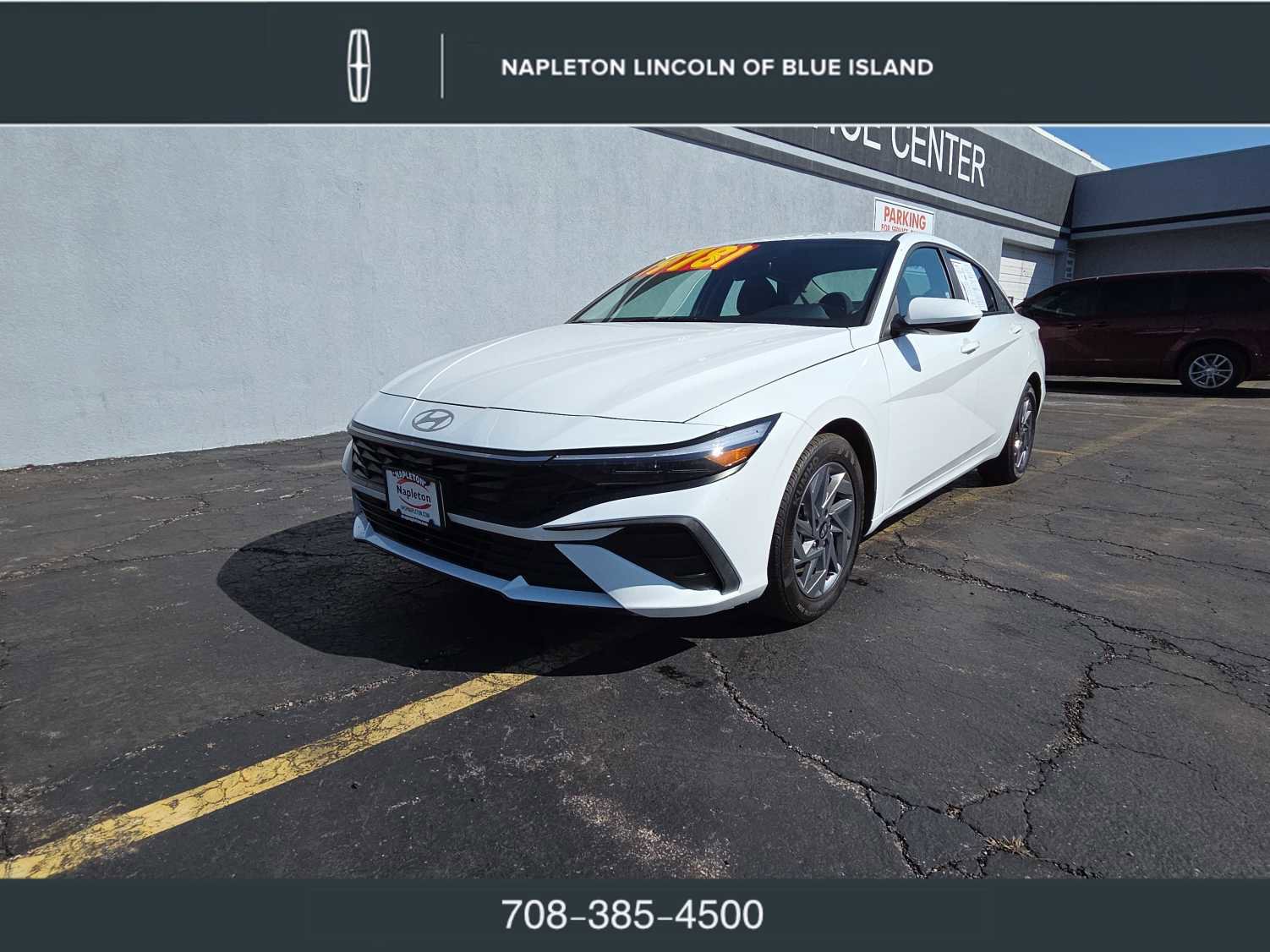 Used 2024 Hyundai Elantra SEL image 1