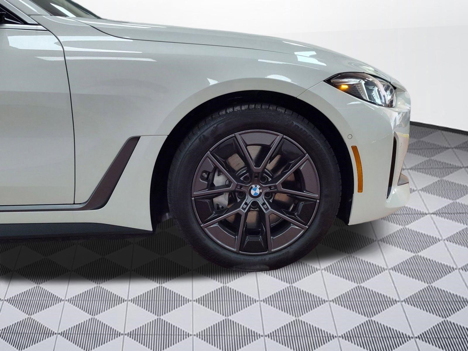 Used 2025 BMW i4 xDrive40i w/ Premium Package image 11