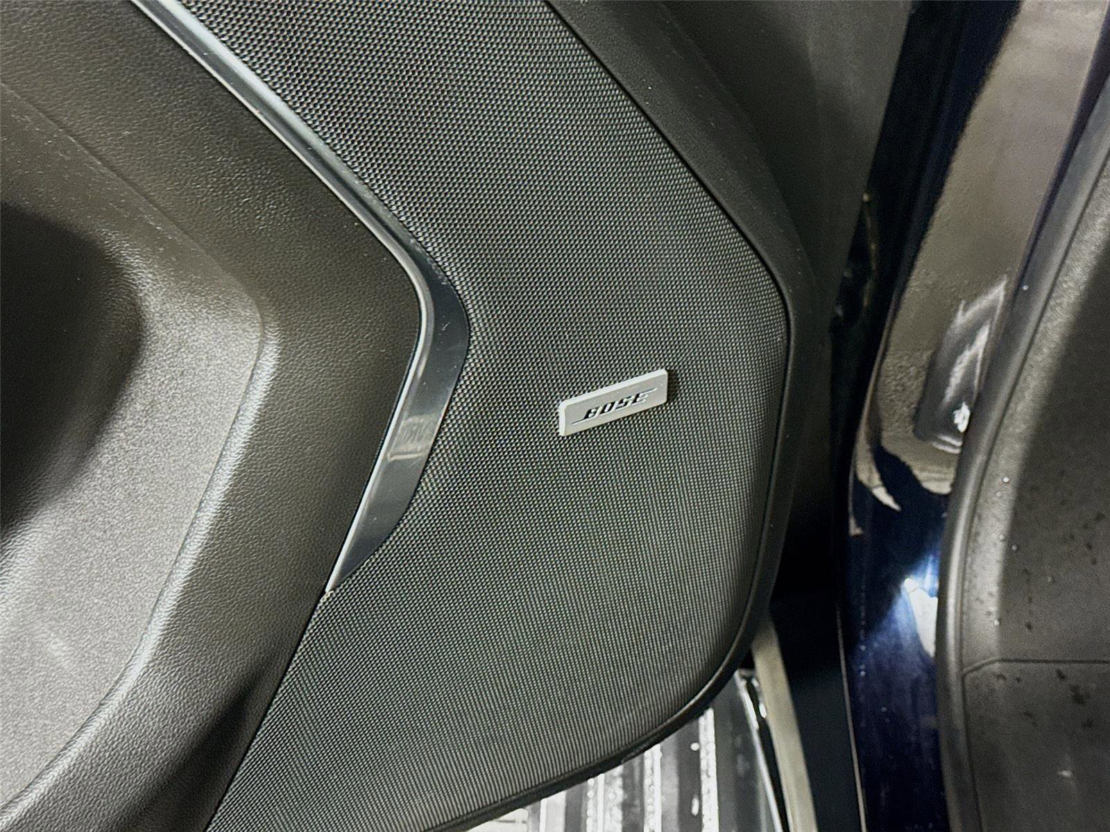 Used 2022 Chevrolet Suburban Premier image 13