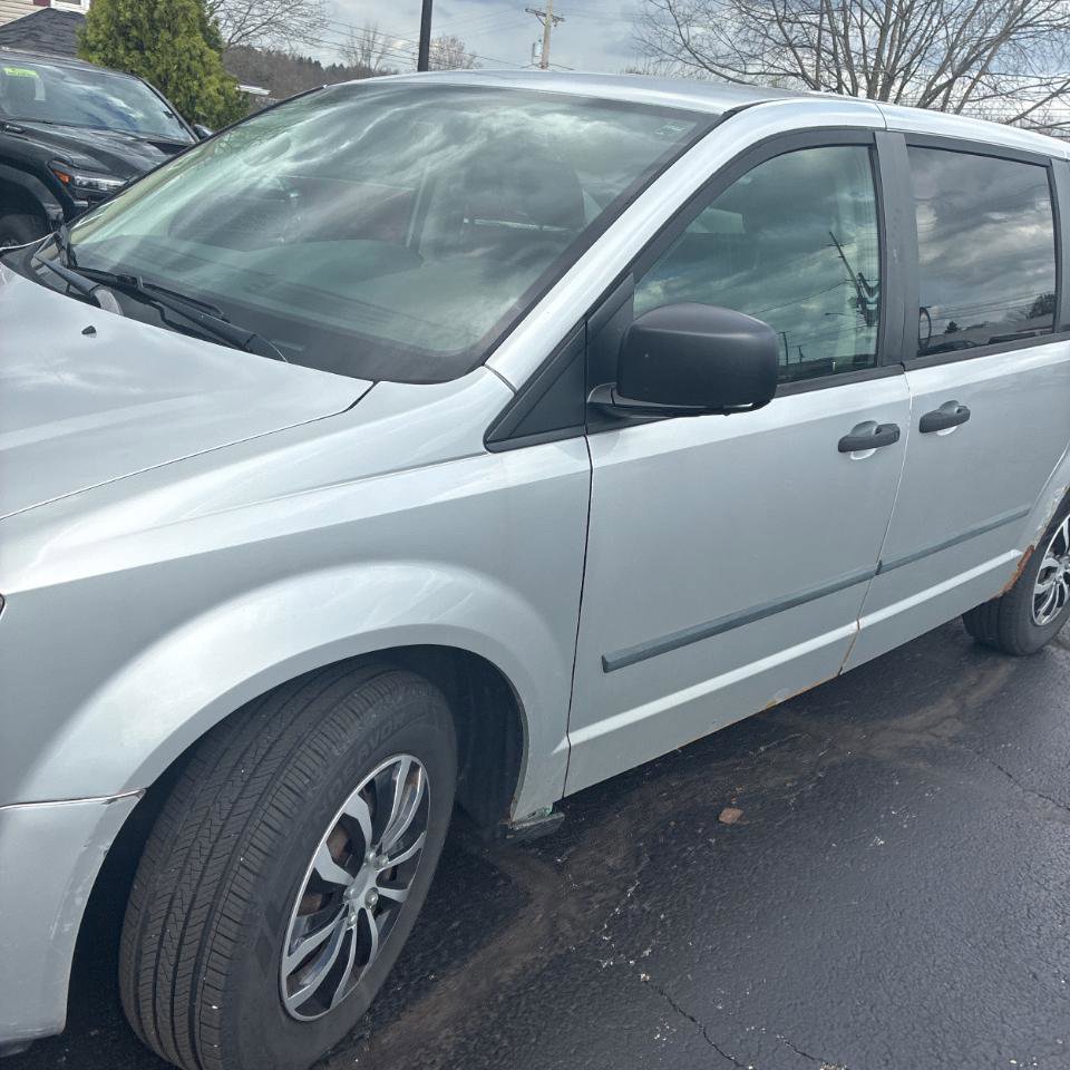 Used 2008 Dodge Grand Caravan SE image 4