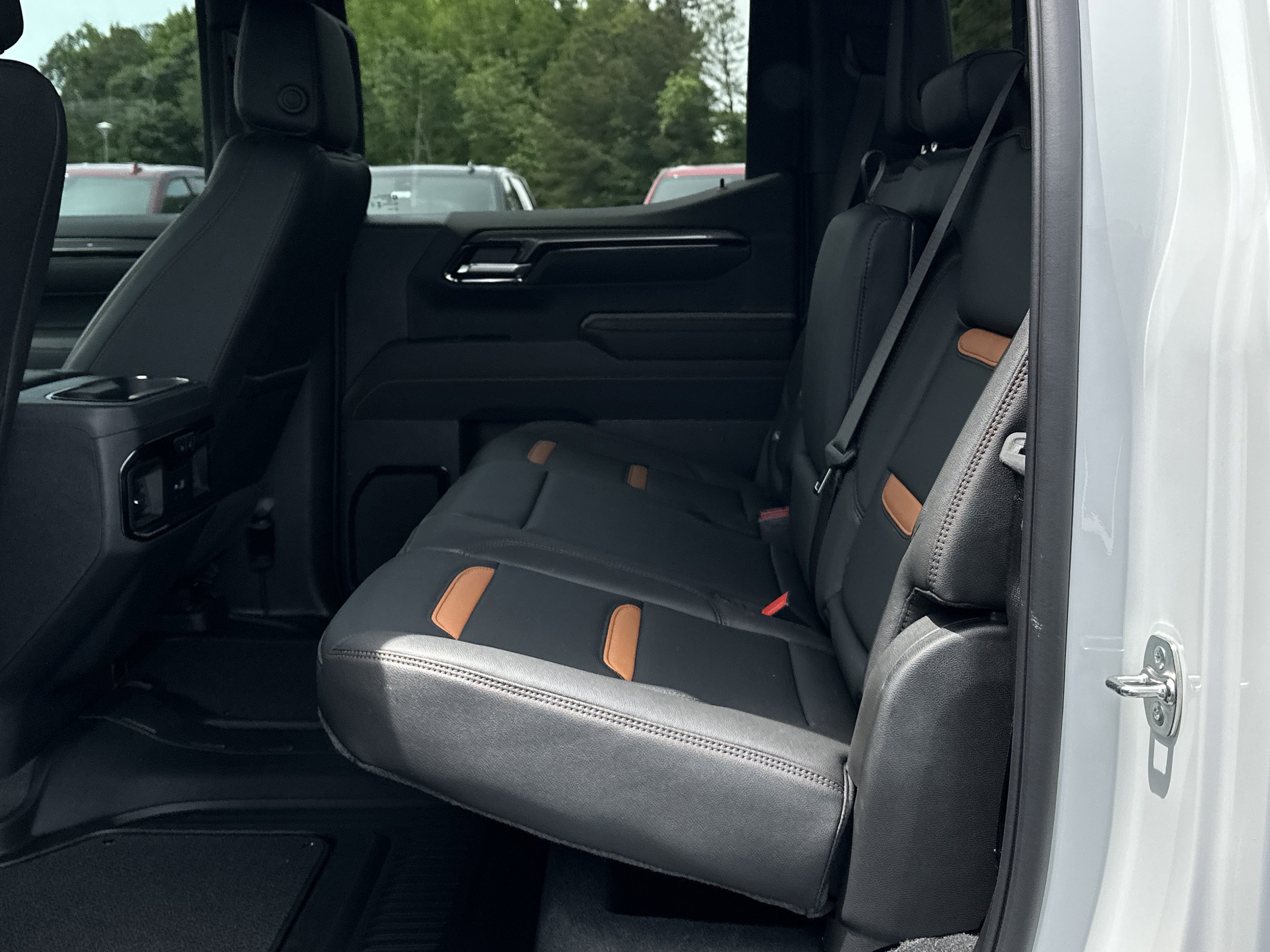Used 2026 GMC Sierra 1500 AT4 w/ AT4 Premium Package AWD/4WD image 15