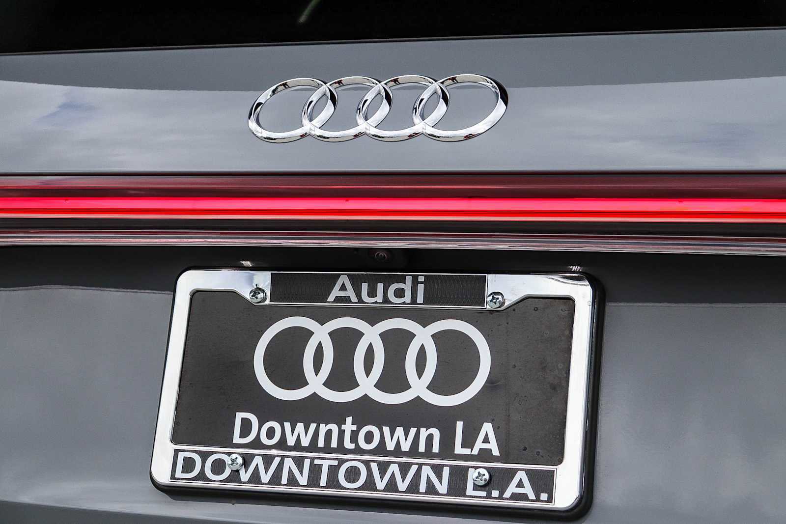 Used 2023 Audi Q4 e-tron Prestige image 11