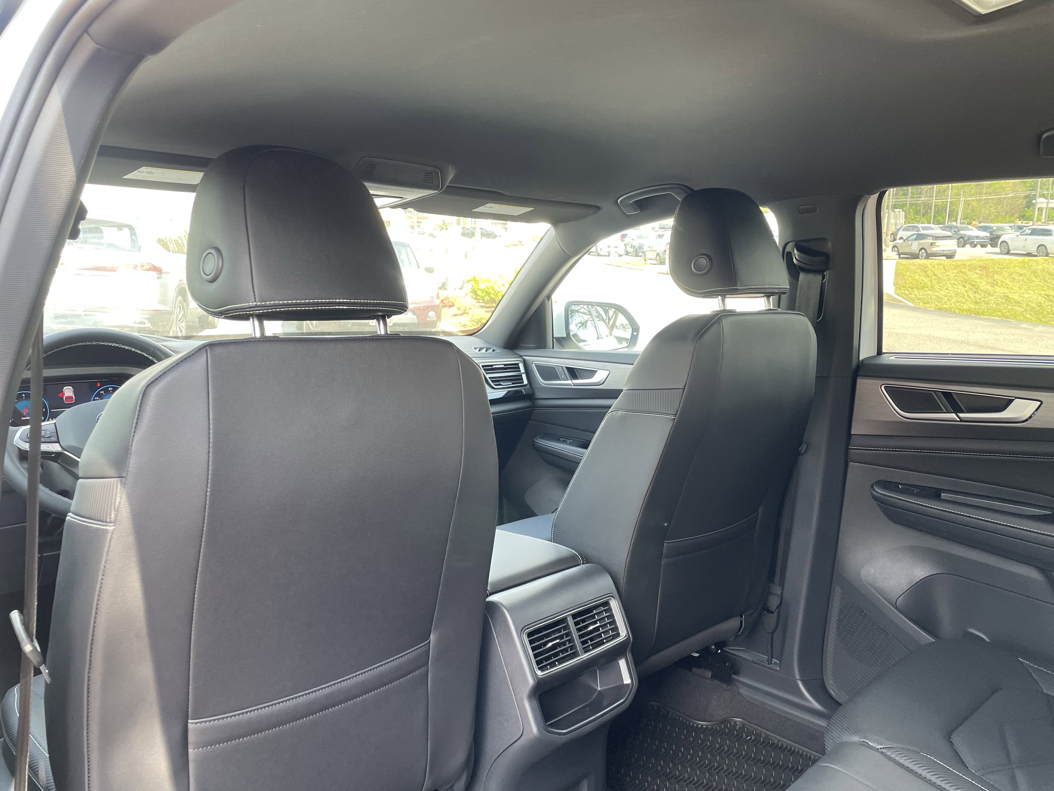 New 2026 Volkswagen Atlas Cross Sport SE image 12