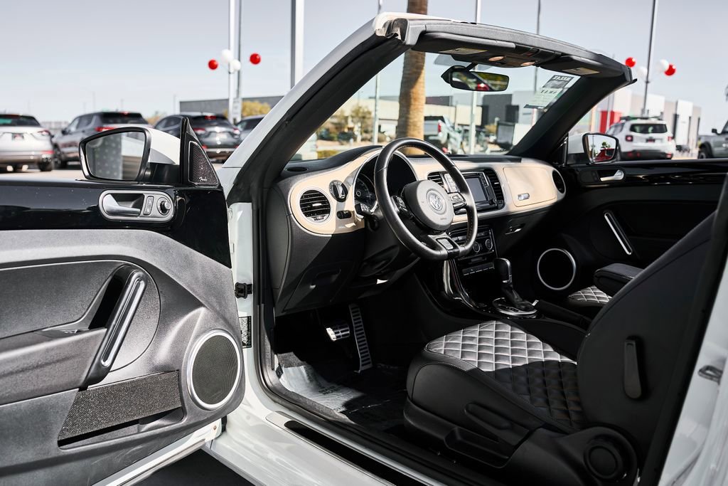 Used 2019 Volkswagen Beetle 2.0T Final Edition SEL FWD image 13