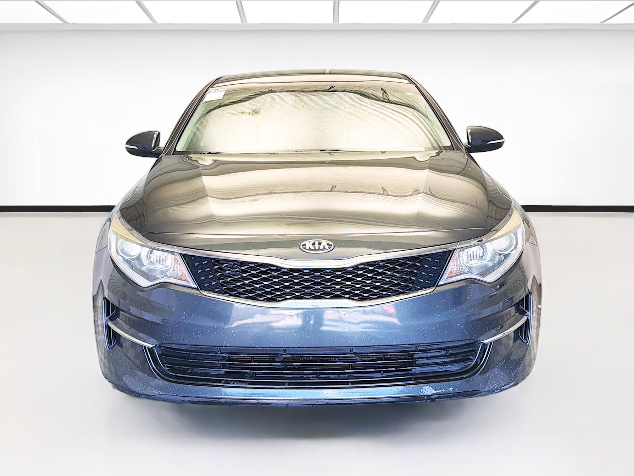 Used 2016 Kia Optima LX image 2
