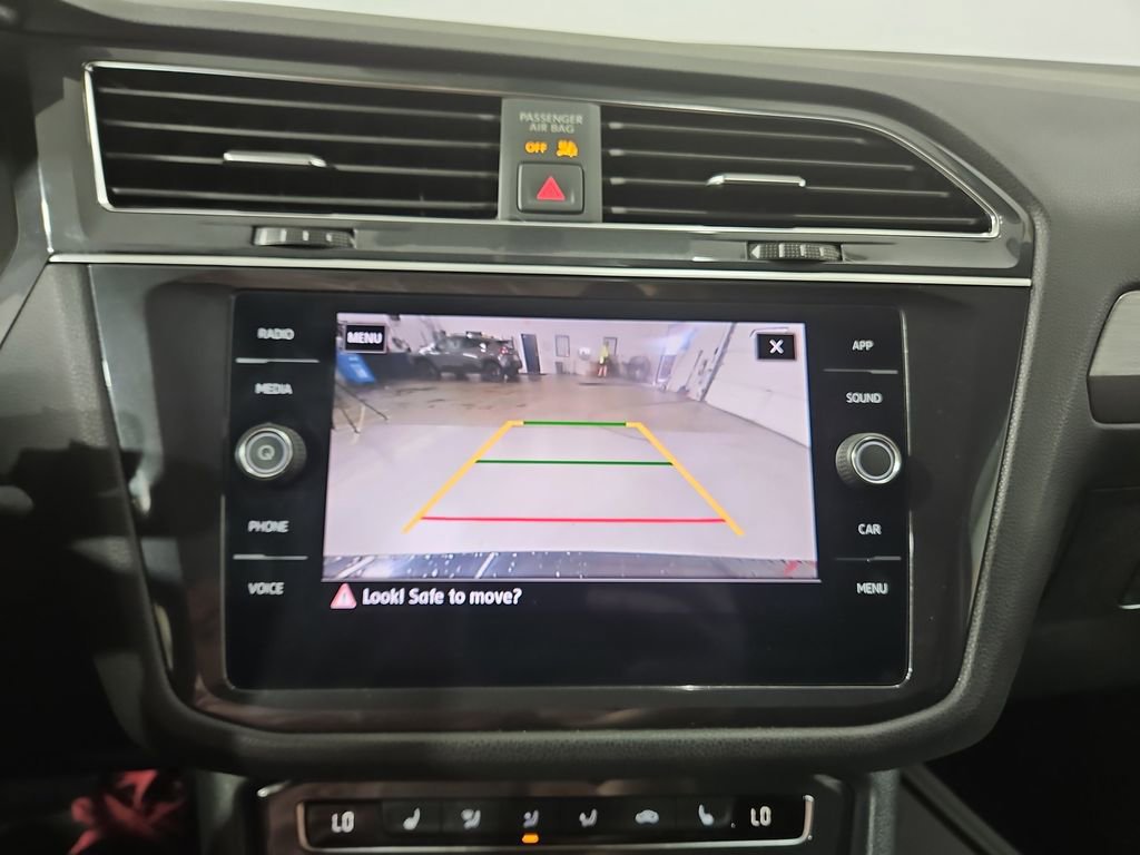 Used 2020 Volkswagen Tiguan SE w/ Panoramic Sunroof Package AWD/4WD image 20