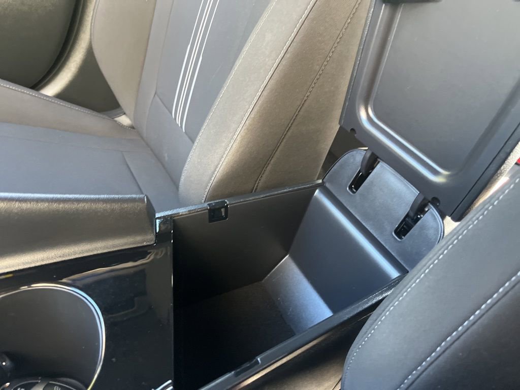 Used 2025 Hyundai Elantra SEL image 30