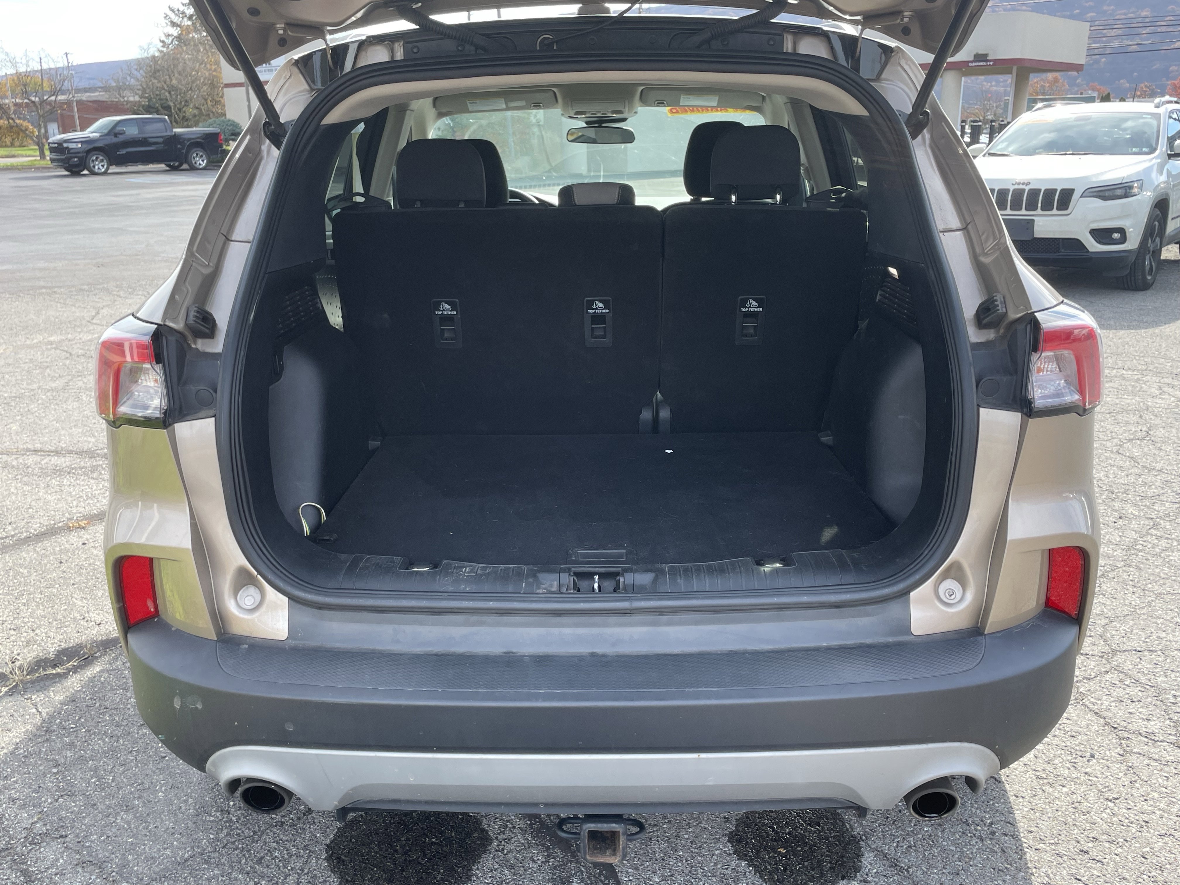 Used 2020 Ford Escape SE image 5