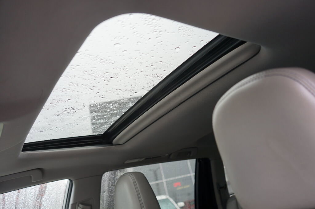 Used 2017 Toyota Highlander XLE image 16