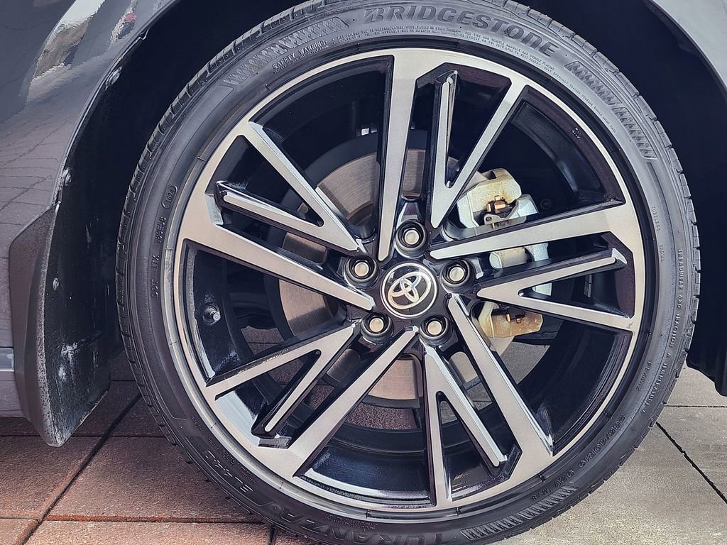 Used 2025 Toyota Camry XSE image 4