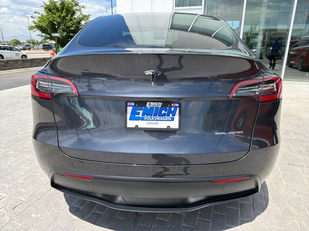 Used 2024 Tesla Model Y Long Range AWD/4WD image 4
