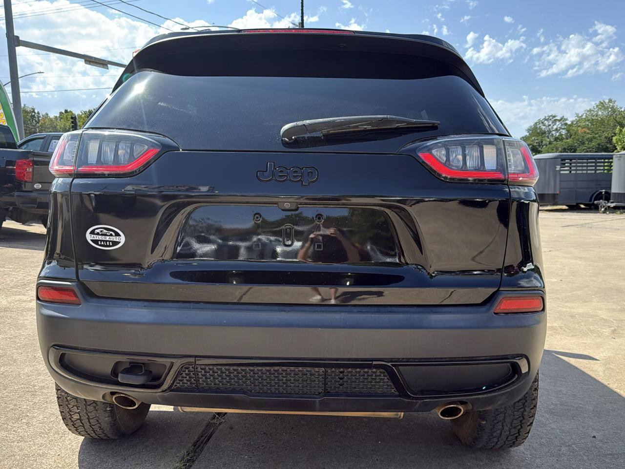 Used 2022 Jeep Cherokee Latitude AWD/4WD image 7