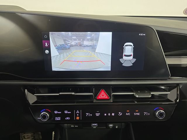 Certified 2025 Kia Niro EX Touring FWD image 25