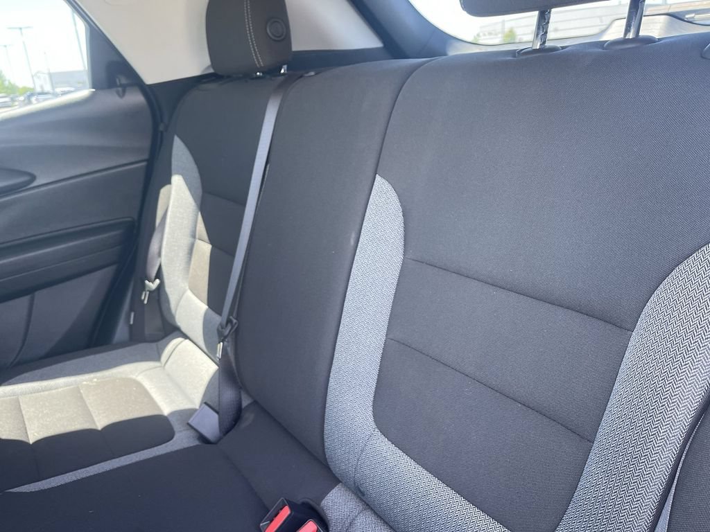 Used 2025 Chevrolet TrailBlazer LT AWD/4WD image 35