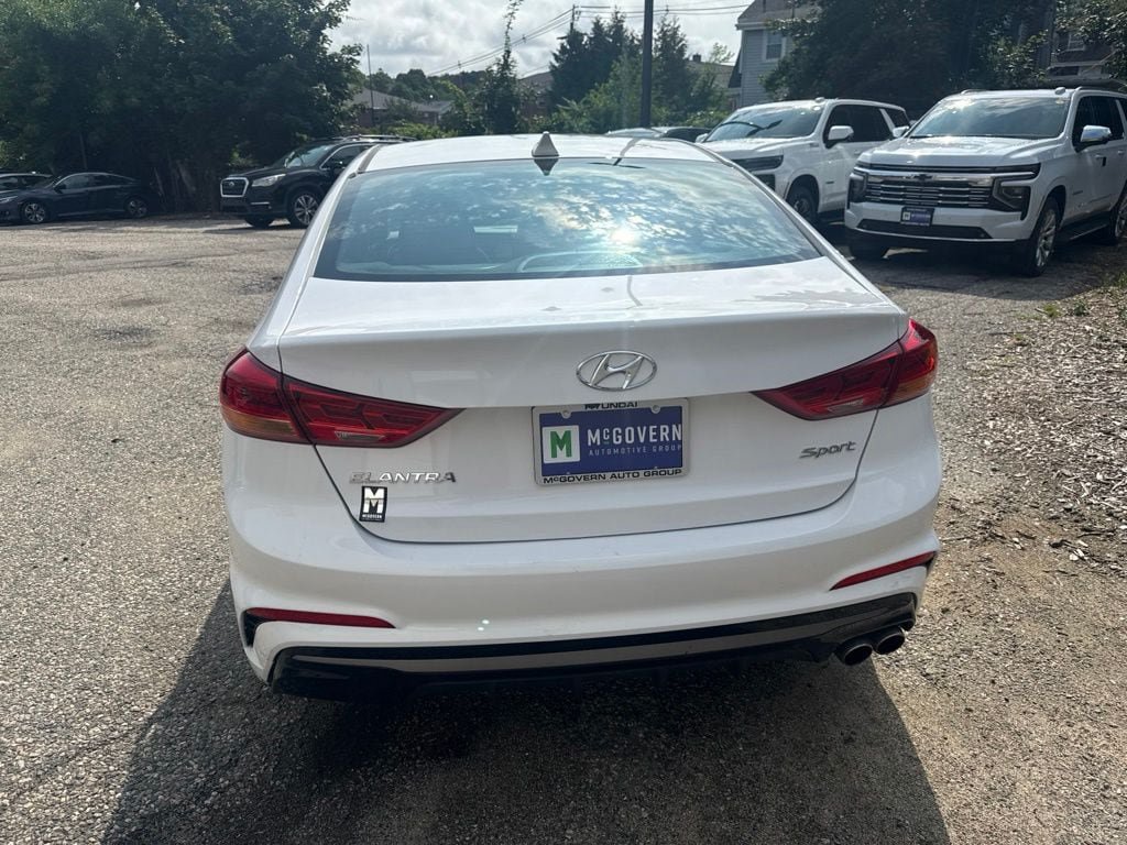 Used 2017 Hyundai Elantra Sport w/ Sport Premium Package 06 FWD image 5