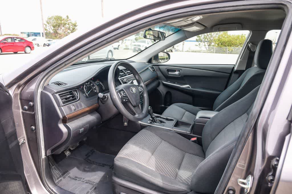 Used 2015 Toyota Camry LE FWD image 15