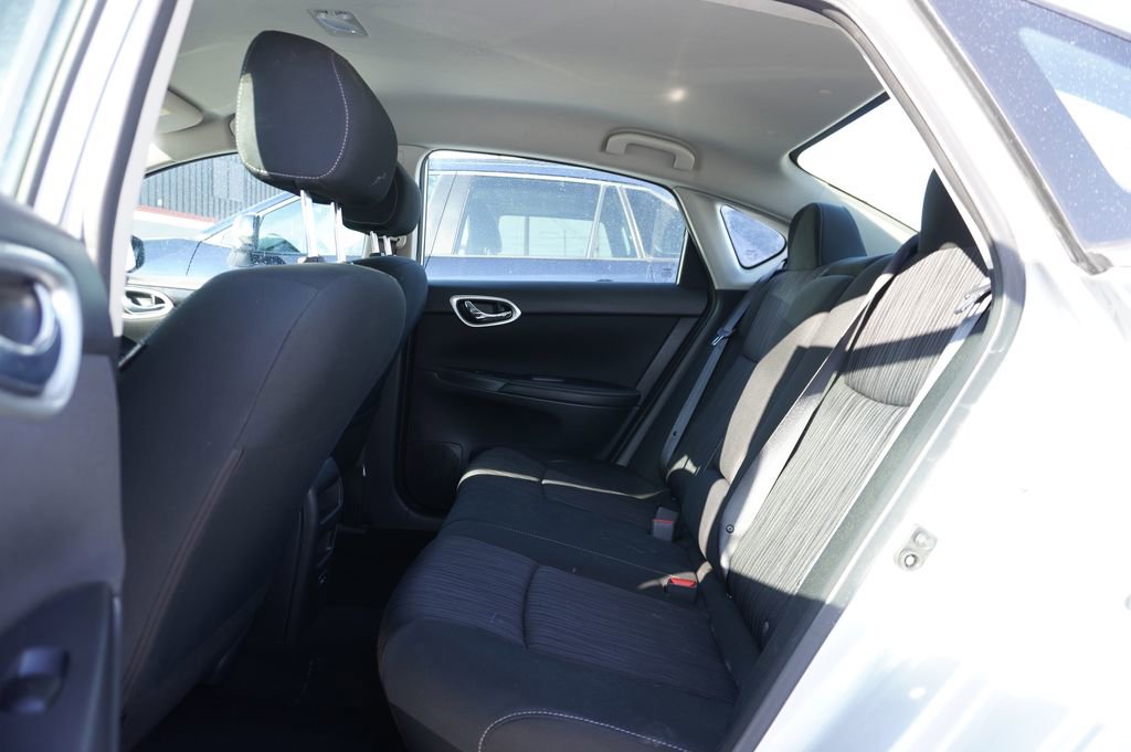 Used 2019 Nissan Sentra SV image 4
