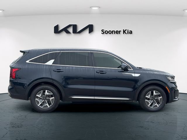Used 2022 Kia Sorento EX w/ Panoramic Sunroof Package FWD image 7