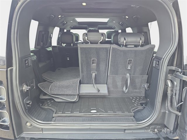 Used 2025 Land Rover Defender 130 V8 image 14