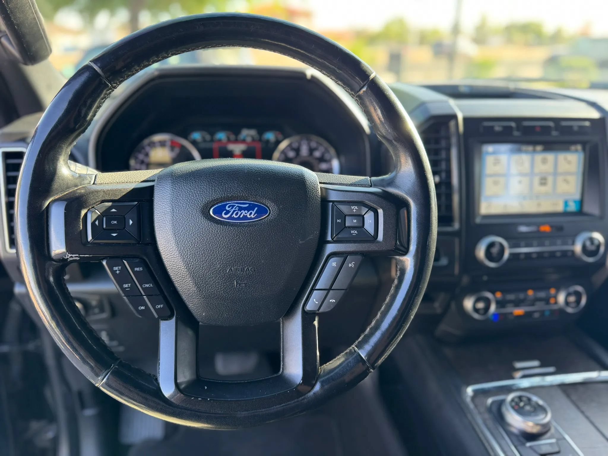 Used 2018 Ford Expedition Limited RWD image 18
