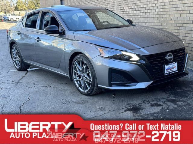 Used 2023 Nissan Altima 2.0 SR image 1