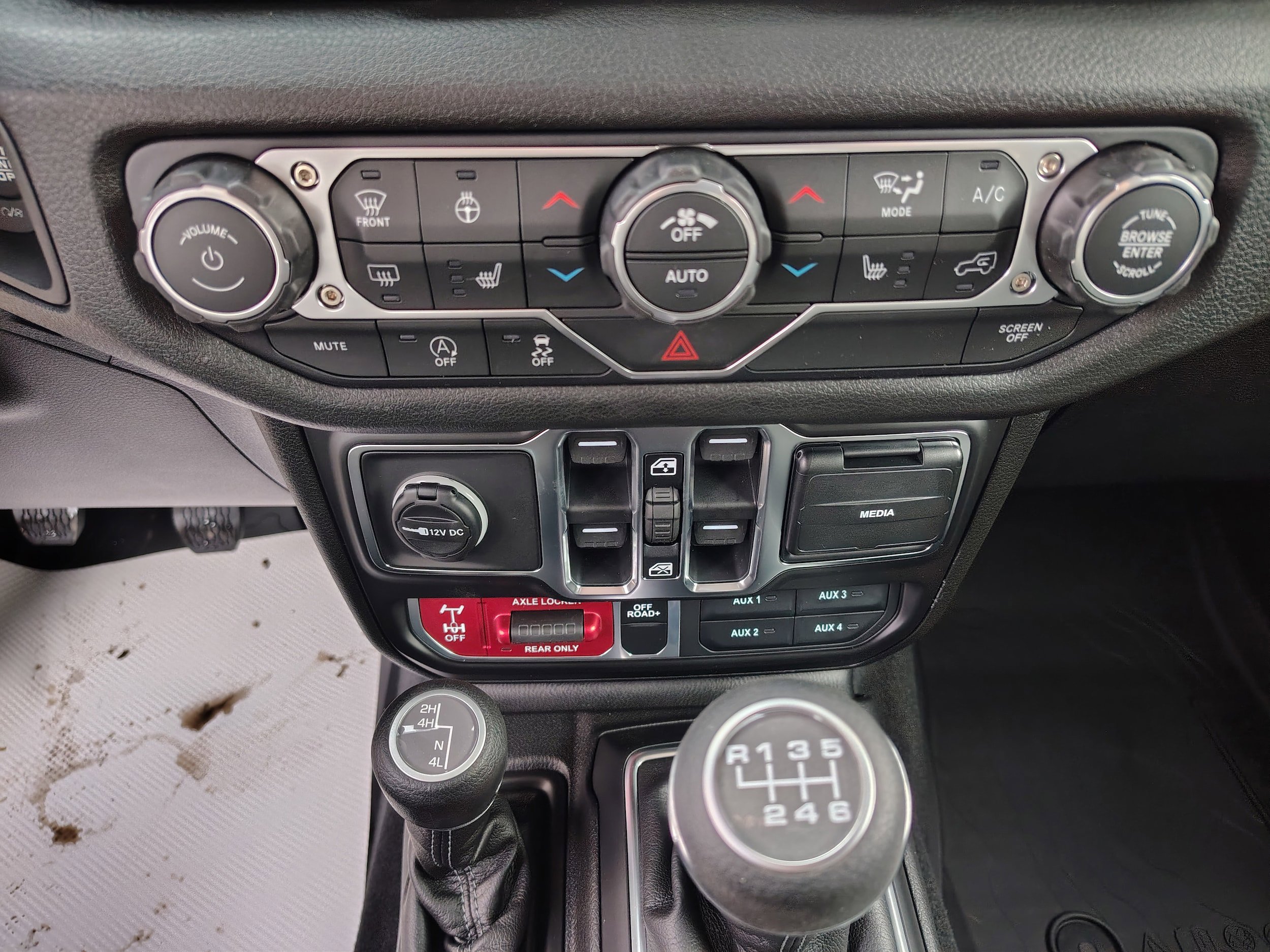 New 2026 Jeep Wrangler Unlimited Sport AWD/4WD image 34