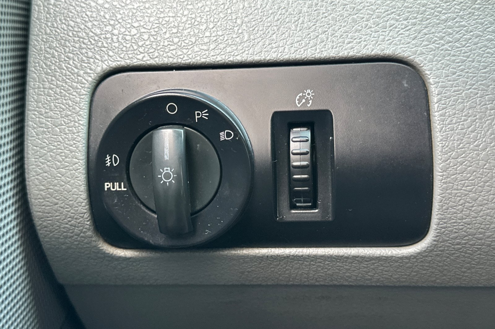 Used 2008 Ford Mustang GT RWD image 37