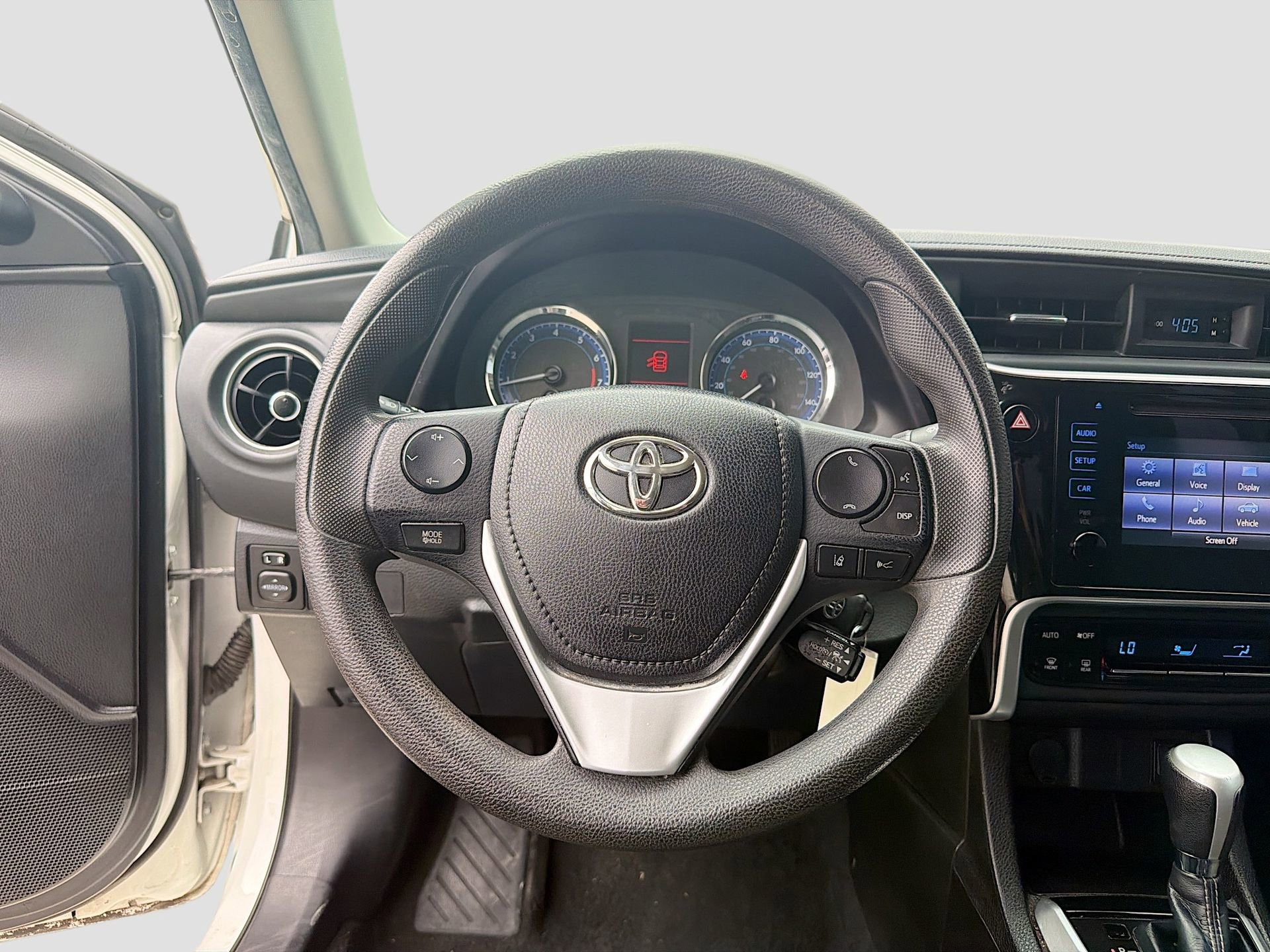 Used 2019 Toyota Corolla LE w/ Carpet Mat Package (TMS) image 13