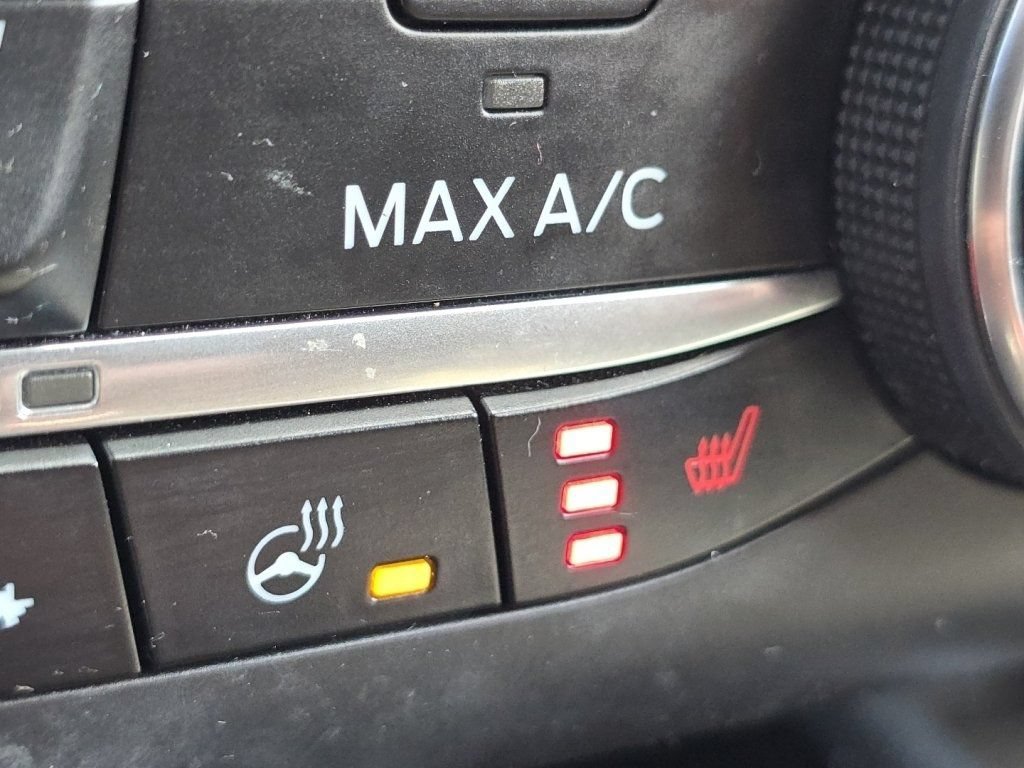 Used 2023 Ford Escape Active w/ Cold Weather Package FWD image 4