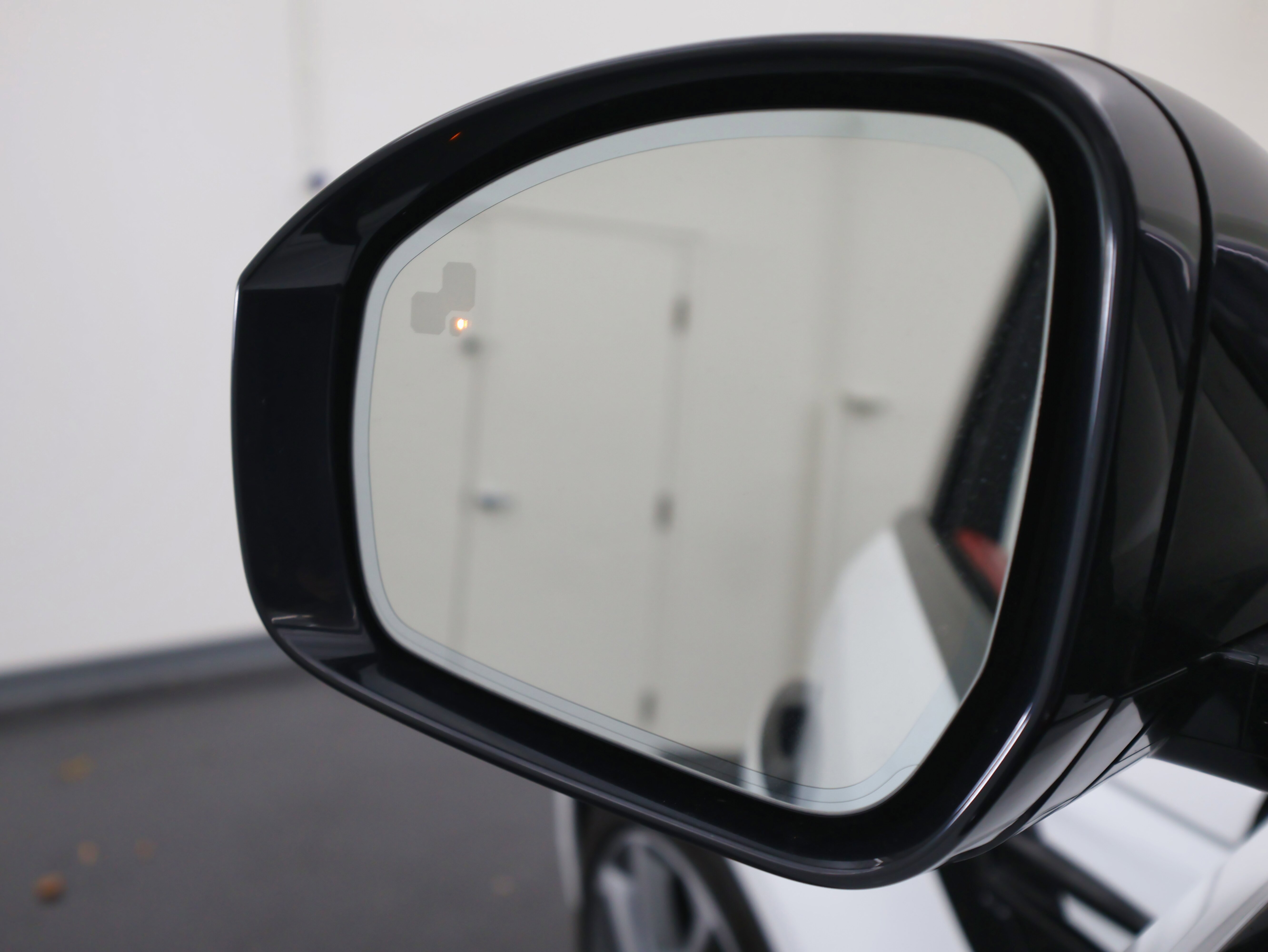 Used 2018 Land Rover Range Rover Sport HSE Dynamic image 19