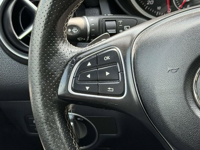Used 2018 Mercedes-Benz GLA 250 4MATIC w/ Premium Package image 24
