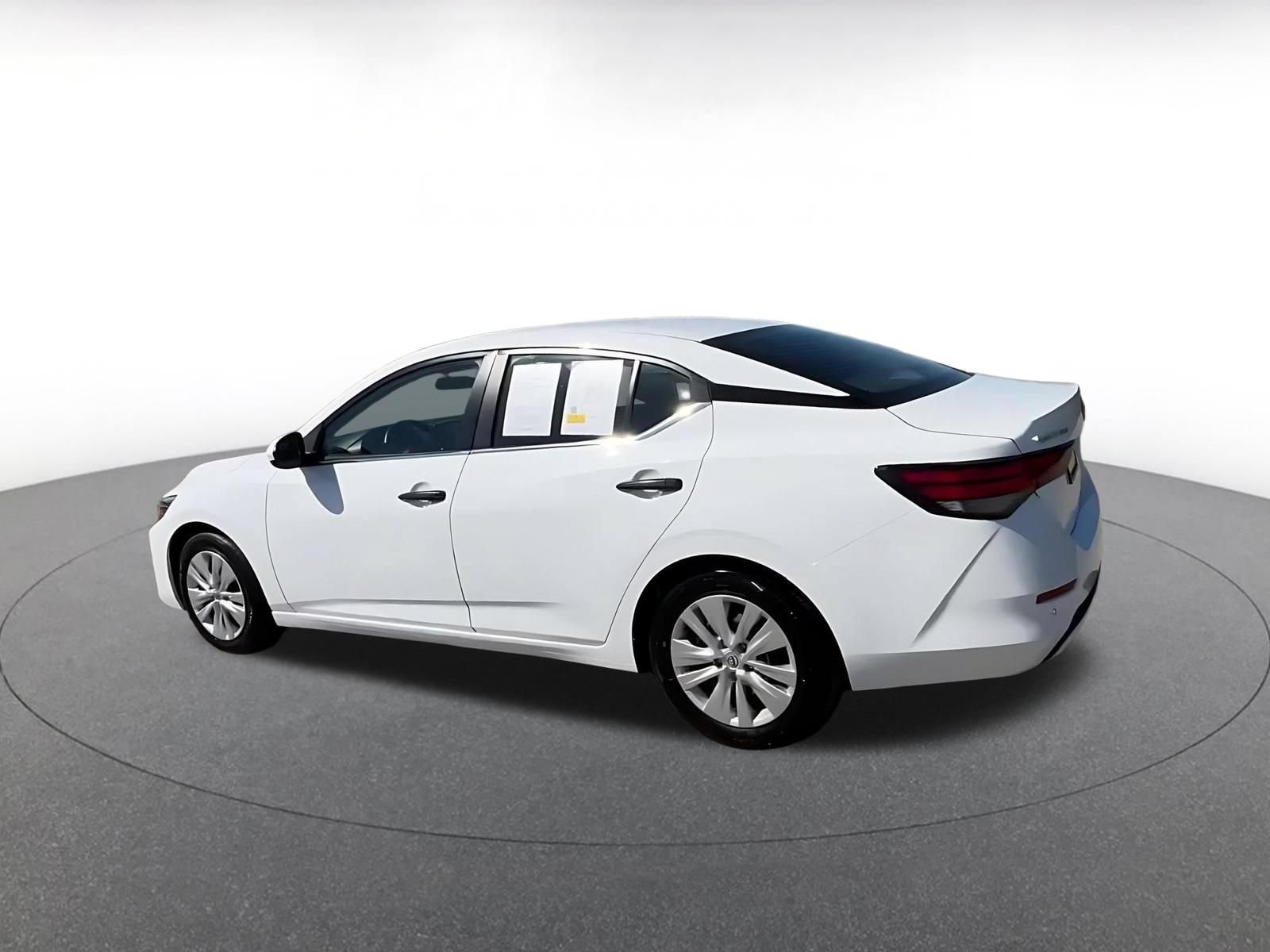 Used 2025 Nissan Sentra S FWD image 10