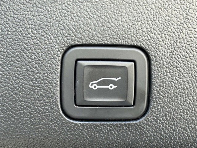 Used 2024 Cadillac Escalade Sport w/ LPO, ONYX Package image 15