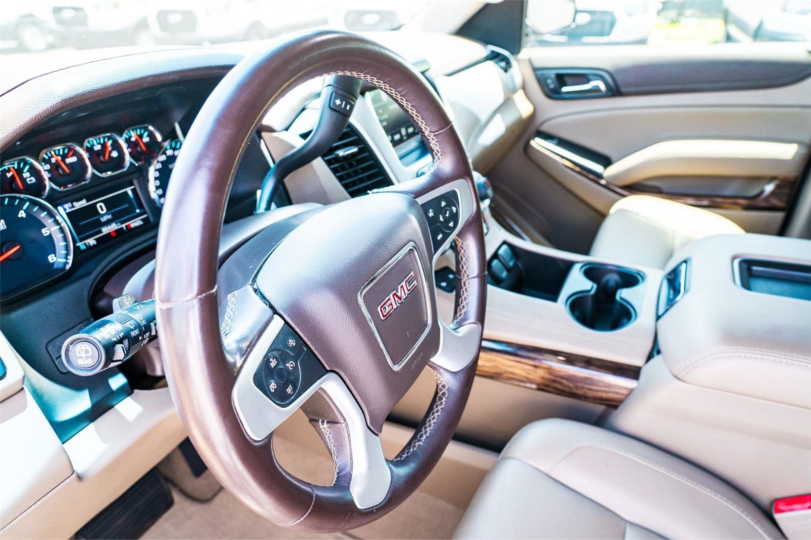 Used 2020 GMC Yukon SLT w/ Value Plus Edition RWD image 9