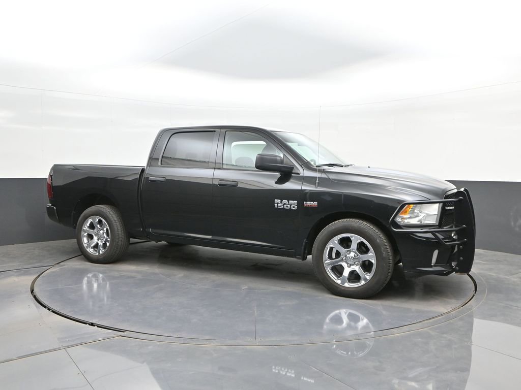 Used 2017 RAM 1500 Express RWD image 12