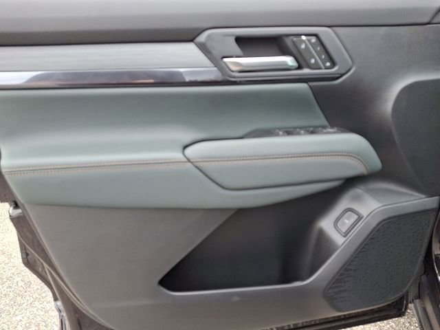 New 2026 GMC Terrain AT4 w/ Convenience Package III image 8