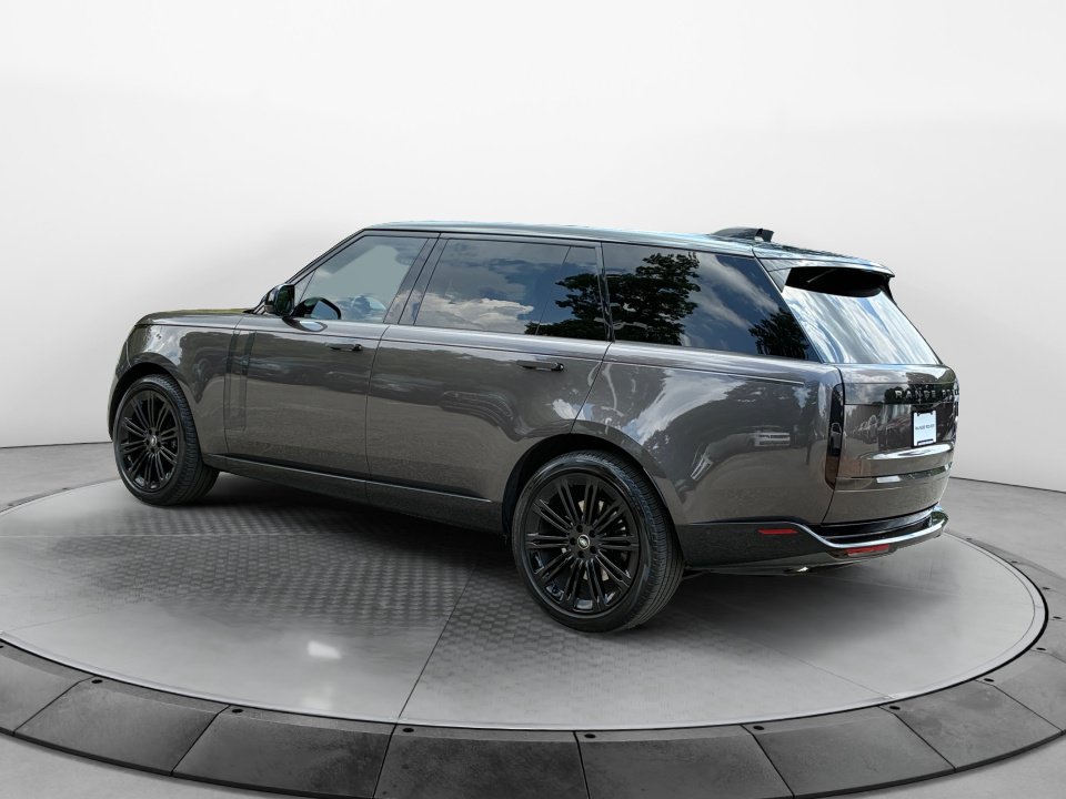 Certified 2022 Land Rover Range Rover Long Wheelbase First Edition AWD/4WD image 5