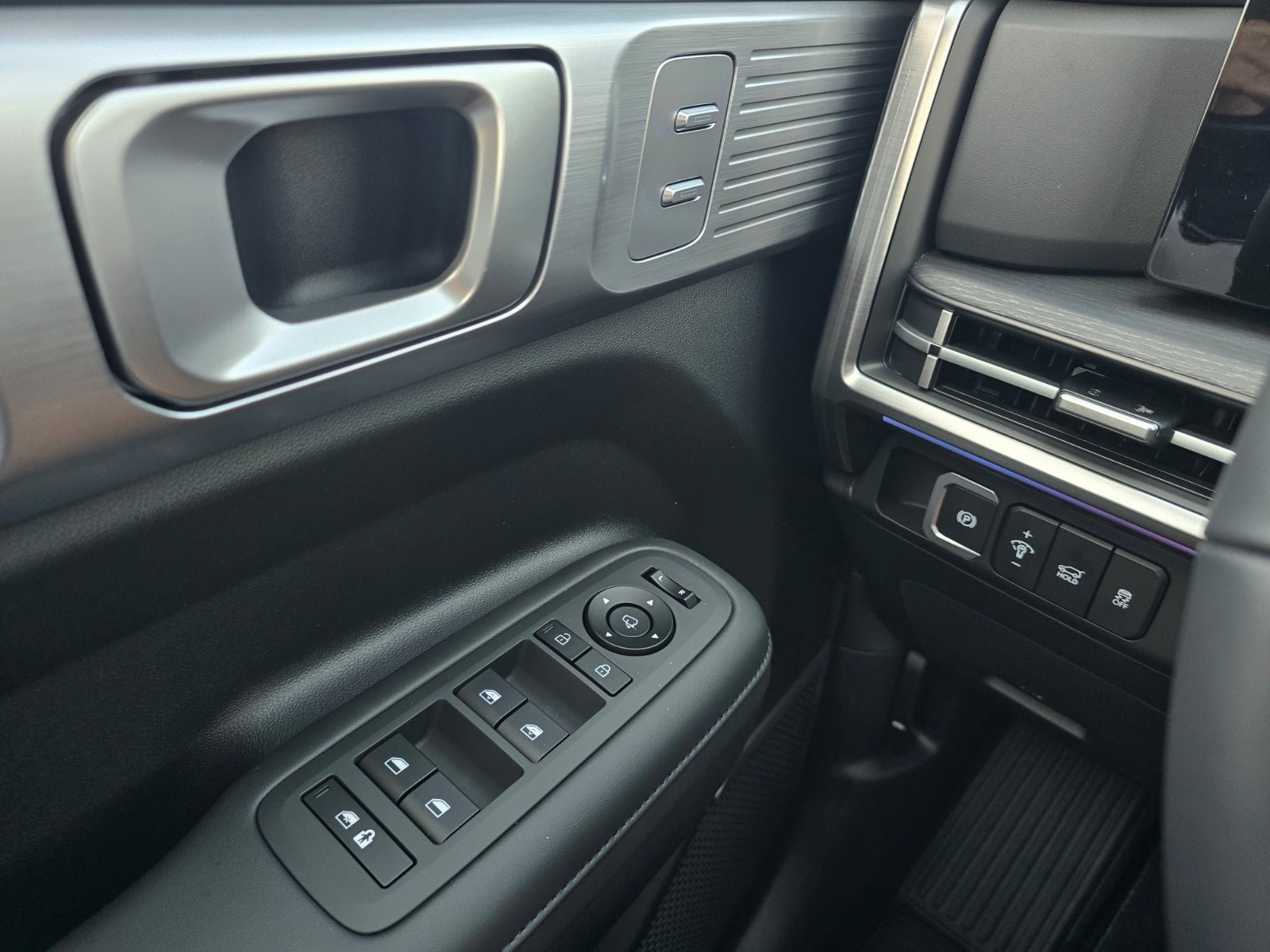 New 2027 Hyundai Santa Fe Limited AWD/4WD image 22