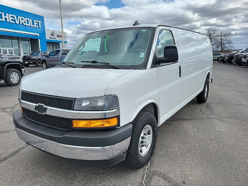 Used 2020 Chevrolet Express 3500 Extended w/ Driver Convenience Package image 1