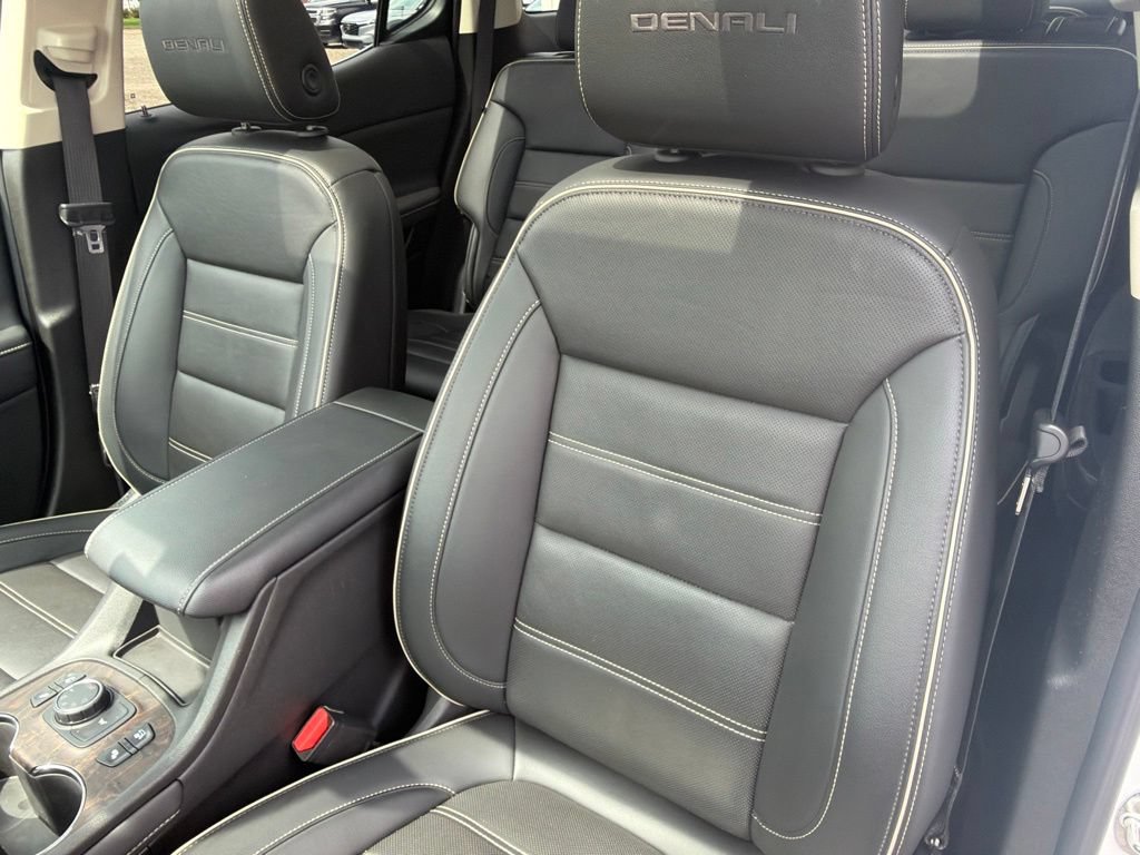 Used 2023 GMC Acadia Denali w/ Denali Ultimate Package AWD/4WD image 24