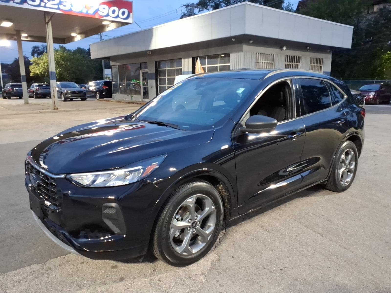 Certified 2023 Ford Escape ST-Line w/ Tech Pack #1 FWD image 7
