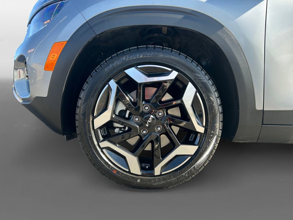 Used 2024 Kia Seltos SX w/ SX Sunroof Package image 14