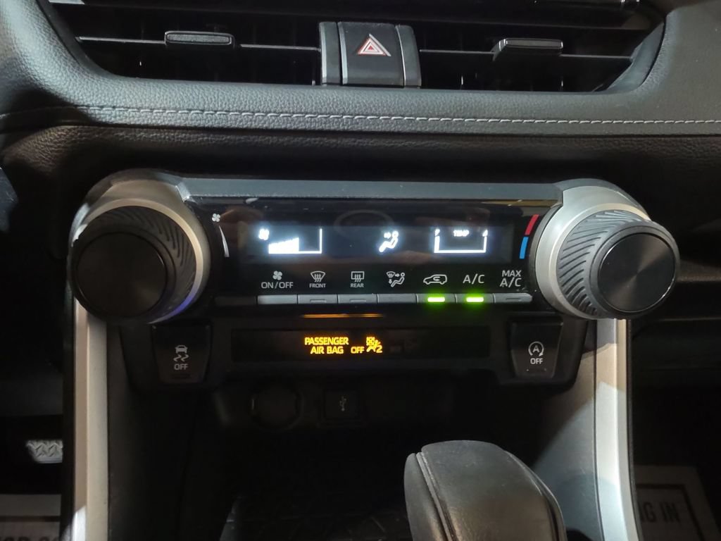 Used 2020 Toyota RAV4 LE w/ All Weather Liner Package AWD/4WD image 16